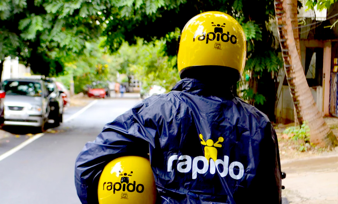 Sexual harassment by Rapido driver; The young woman jumped from the moving bike!