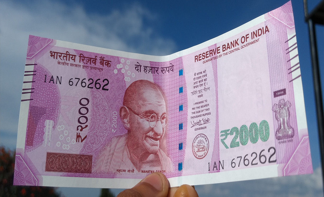 PIL Raises Over Exchange of Rs 2000 Notes Without Requisition Slip and Identity Proof