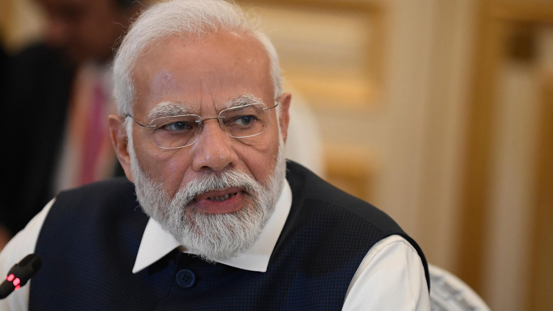 PM Modi Slams Congress and INDIA Bloc for Systematic Plunder